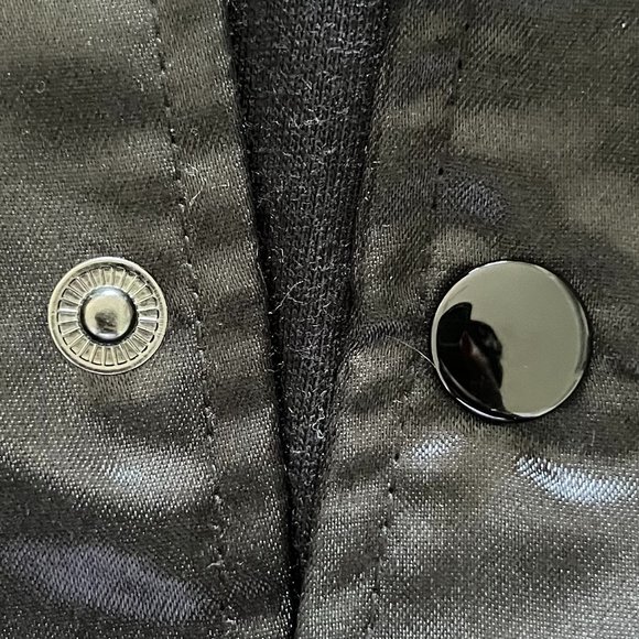 Mitchell & Ness Hardwood Classics Toronto Raptors Jacket (NWT) - Picture 15 of 15